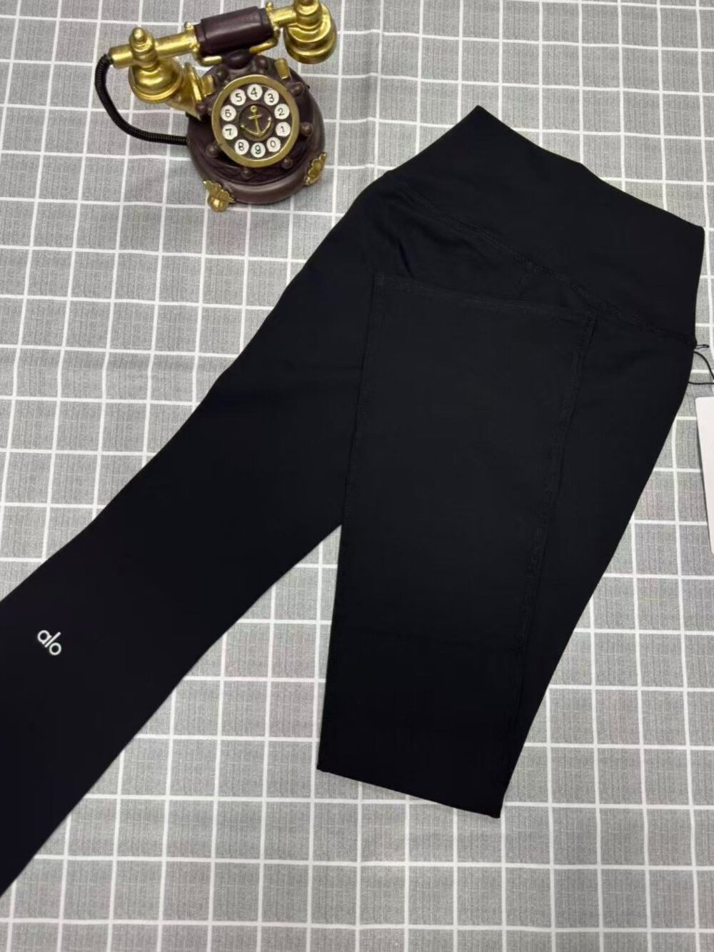 New With Tags🧘‍♀️Alo Yoga Airbrush High-Waist Bootcut Legging Black (Regular) - Picture 4 of 8